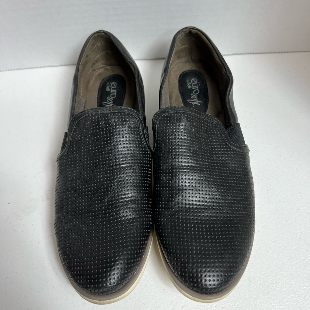 EuroSoft Vernelle black loafers, size 9M
